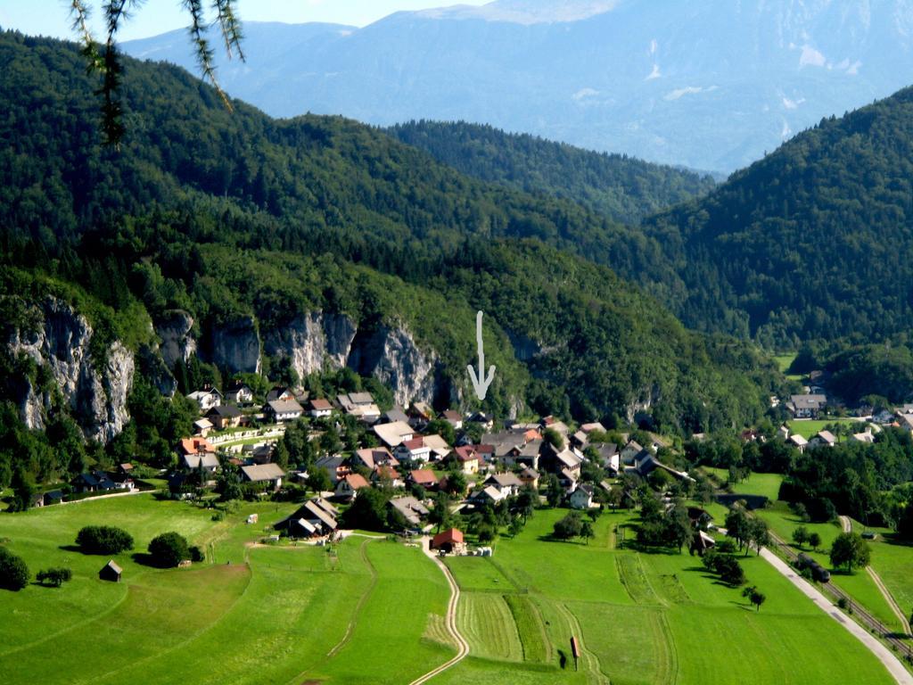 Holiday Home Katricnek Bohinjska Bela Bilik gambar
